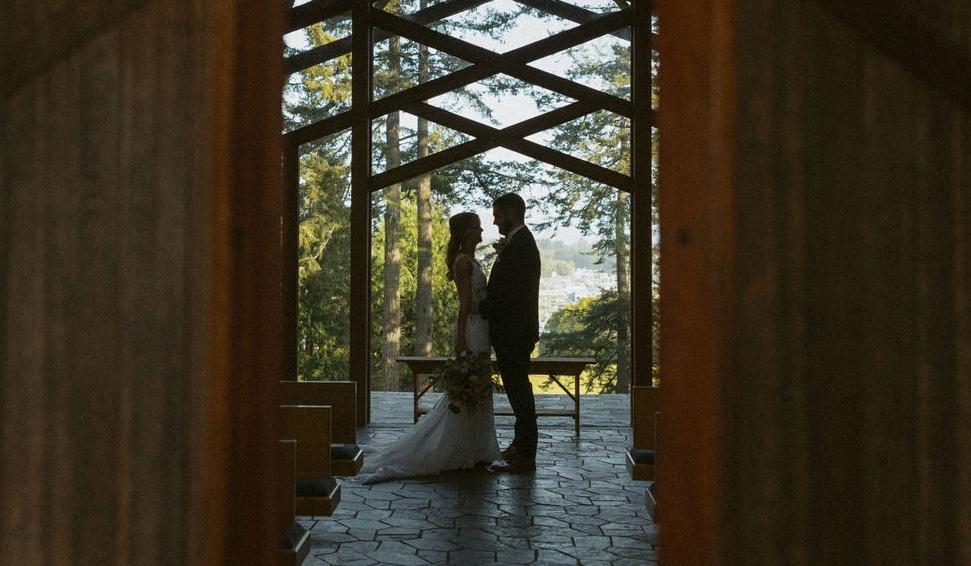 The Wedding Website of Jenny Michaels and AJ Michaels