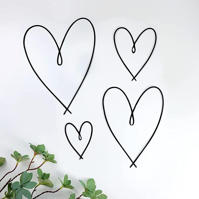 4 Pieces Metal Heart Wall Art Decor Heart Wall Decor Love Heart Wall Decoration Metal Heart Wall Sign Metal Wall Ornaments for Valentine's Day Bedroom Living Room Decoration (Black)