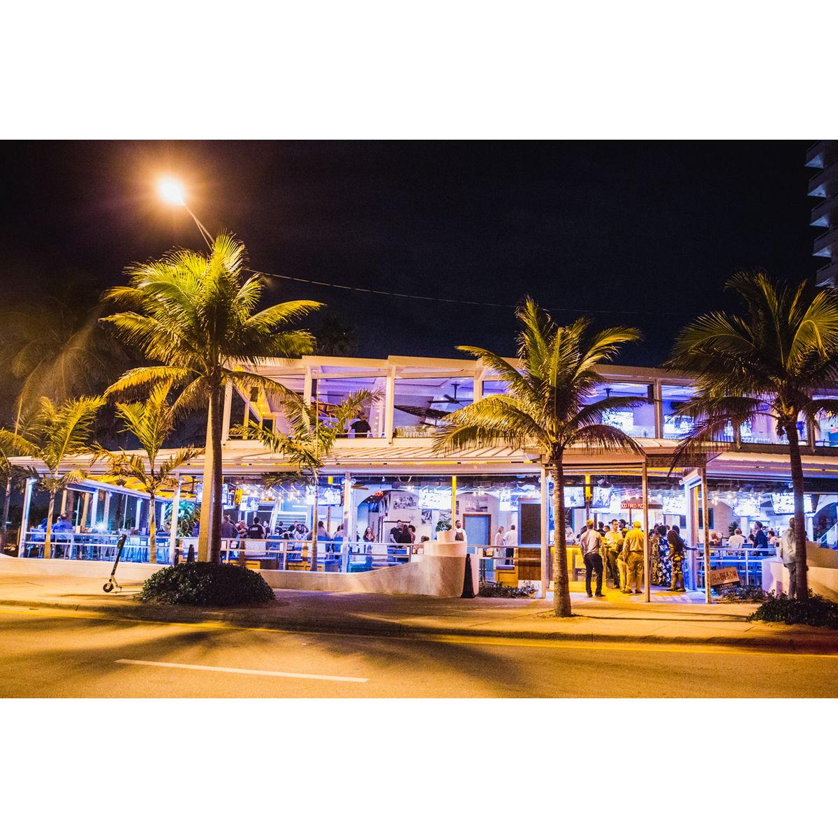 Bo's Beach
Dining Experience -Casual
 https://bosbeach.com/