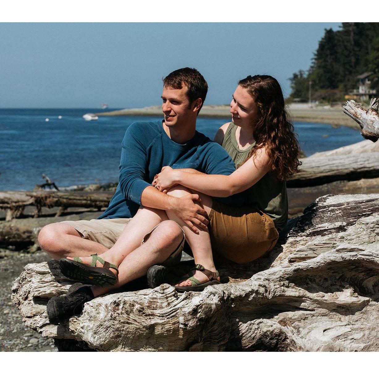 Engagement photoshoot with Zoe Burchard at Deception Pass
