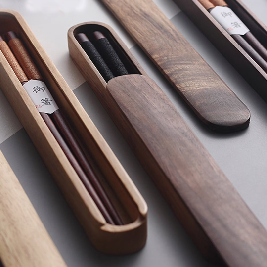 Yusu Wooden Chopstick Set