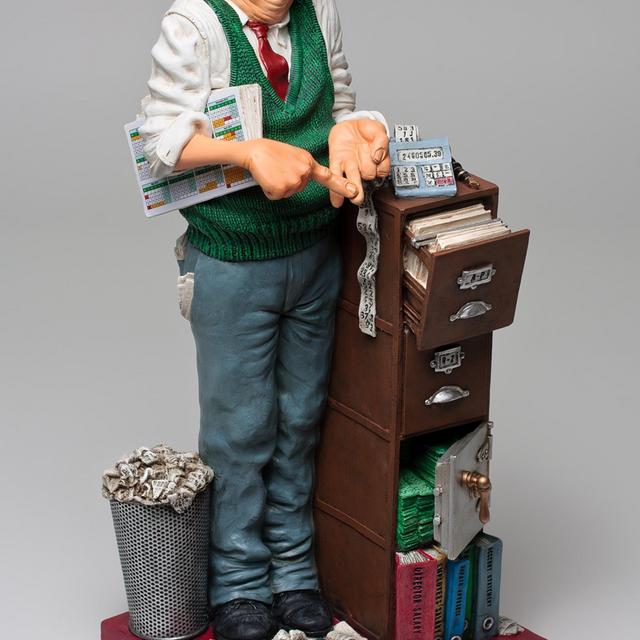 The Accountant Figurine | Guillermo Forchino