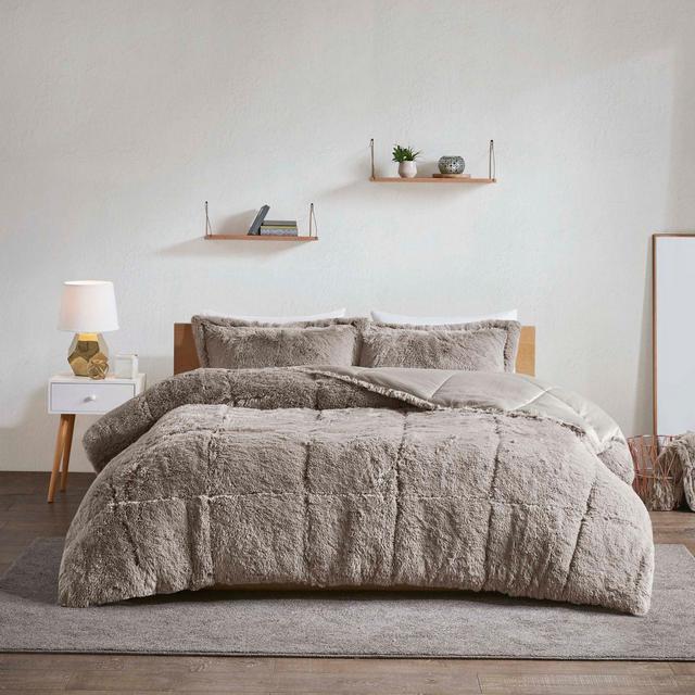 Intelligent Design Malea Reversible Shaggy Faux Fur Full/Queen Comforter Set in Grey