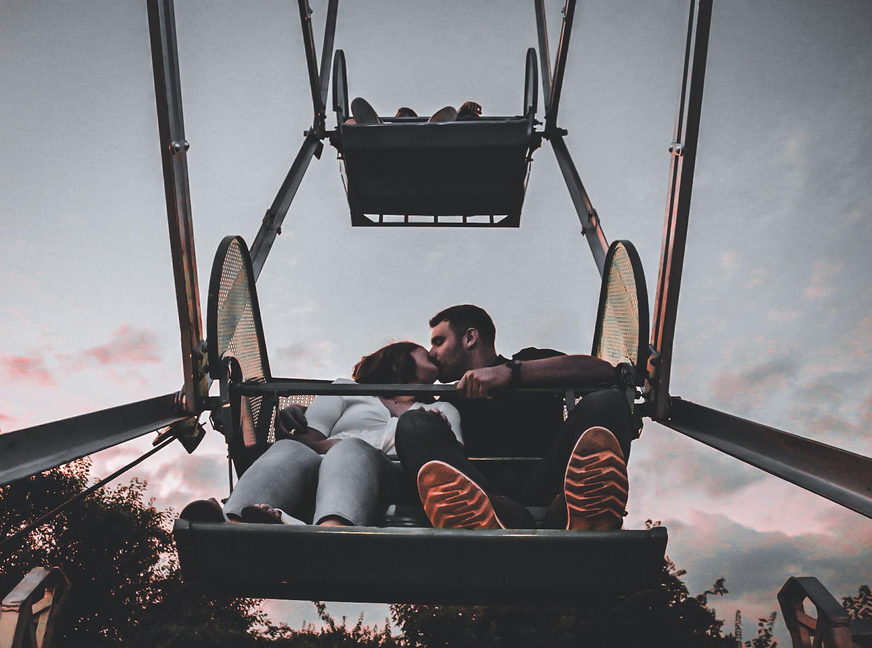 The Wedding Website of Sara Loepker and Cameron Wellen