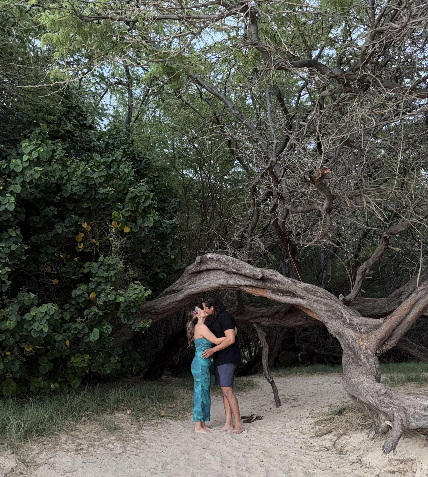 The Wedding Website of Hector Valenzuela and Zoe Smith
