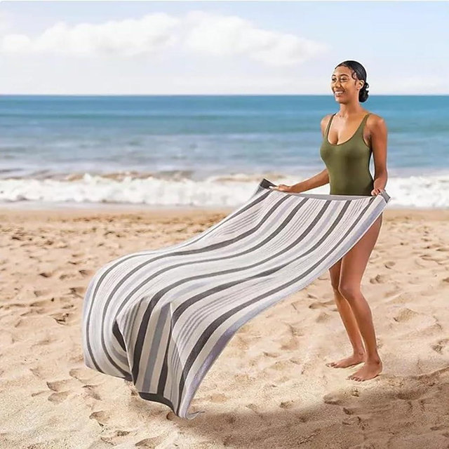 MEMBER'S MARK Oversized Beach Towel, Sand-Resistant, 40 x 72 inches (Seashore Stripe Gray)