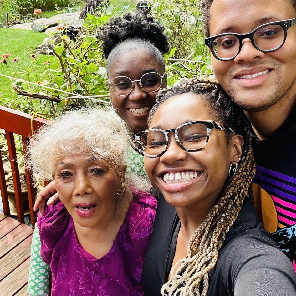 Dana, Melanie, Karma, with Mama Macdoogle