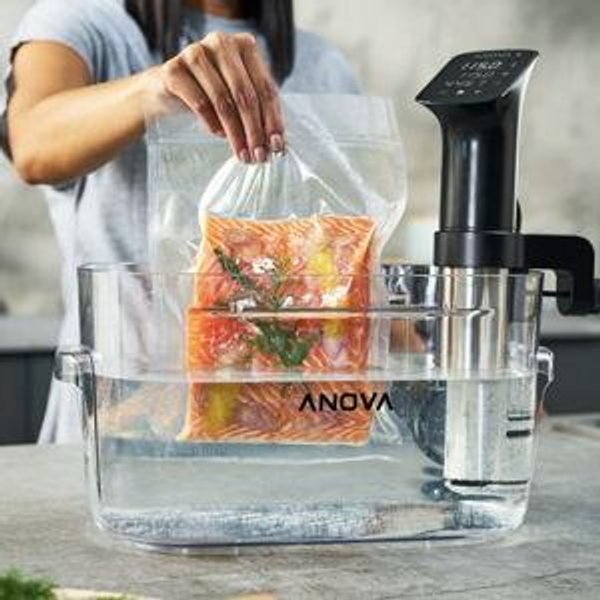 Anova Precision® Cooker Pro + Anova Precision™ 16L Container