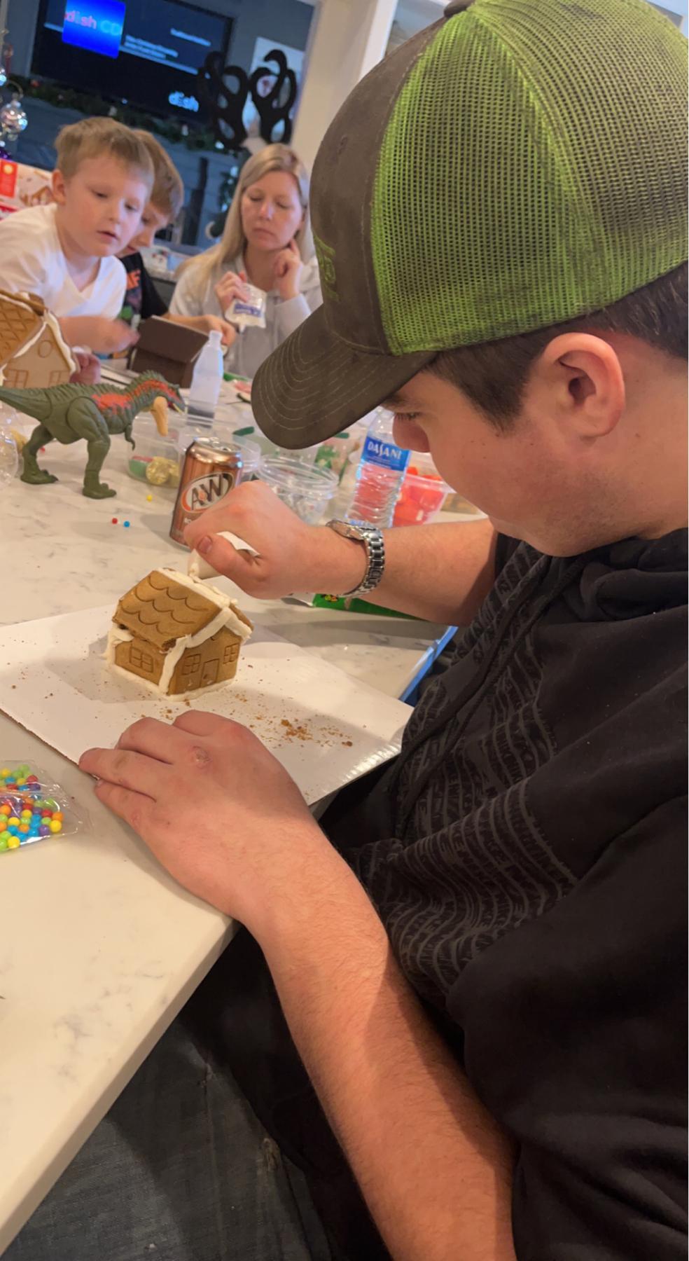 Jakobs first ever gingerbread house 2021❤️