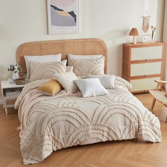 ENJOHOS Queen Comforter Set - Beige Comforter for Queen Size Bed, 3 Pieces Boho Tufted Rainbow Bedding Comforters for All Season, Lightweight Soft Microfiber Comforter with 2 Pillow Cases