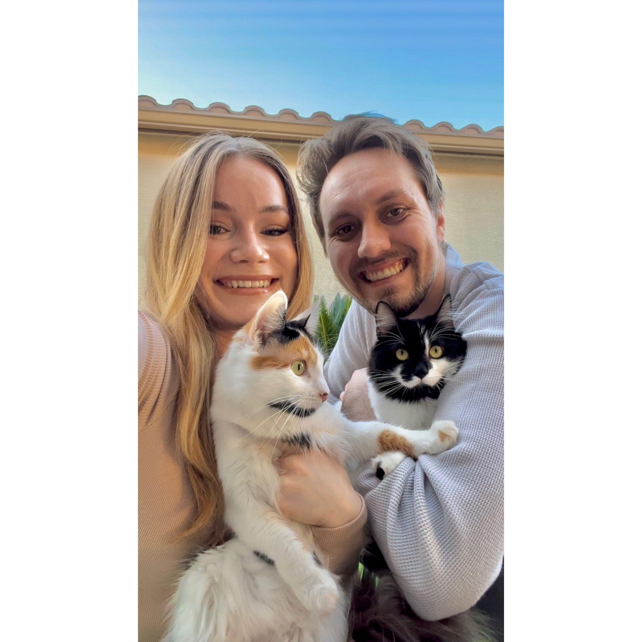 November 2022: Family photo ;)