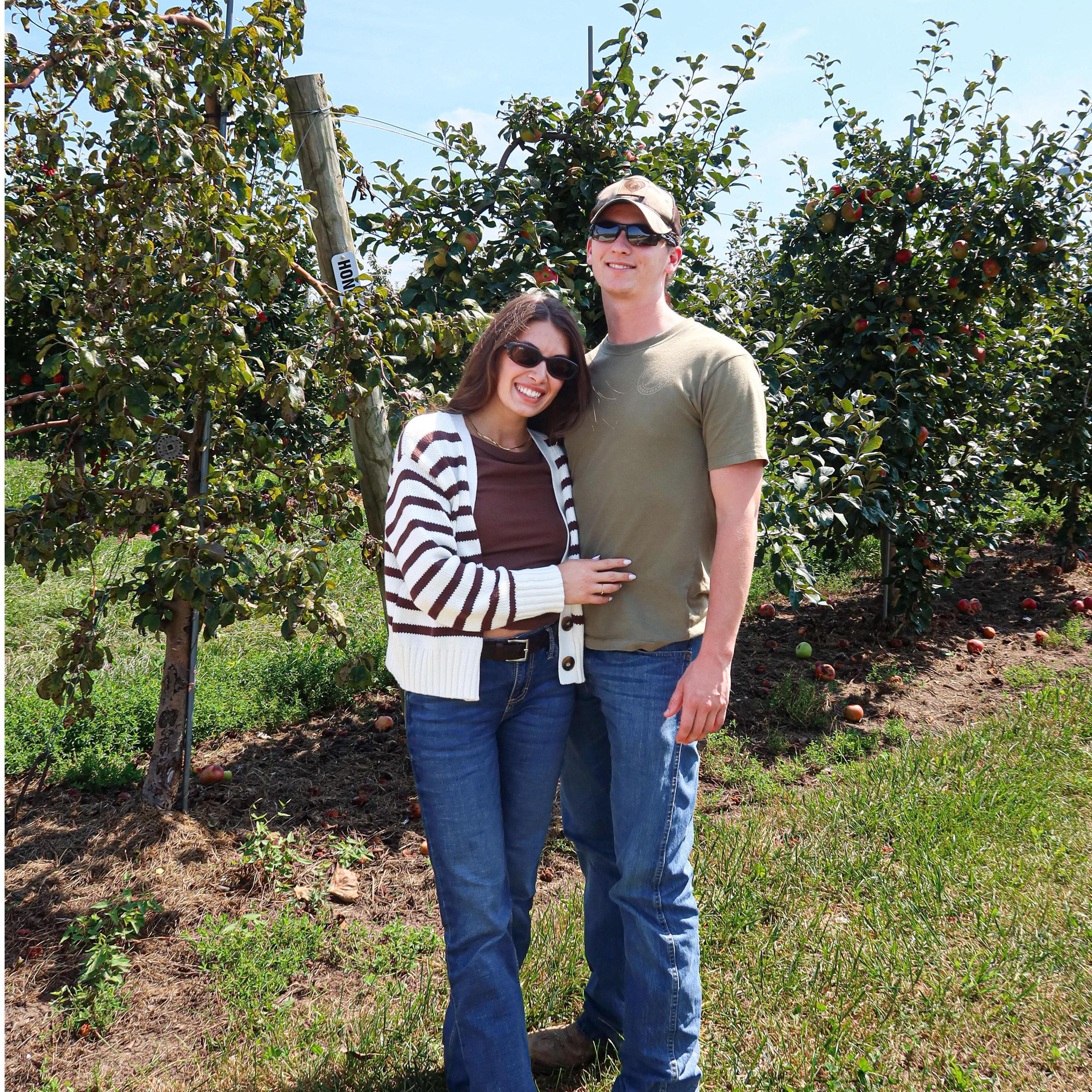 Back at one of Carson’s childhood favorites, Tanners Orchard in Illinois where we picked sunflowers bigger than our heads and ate the BEST carmel apples known to man.