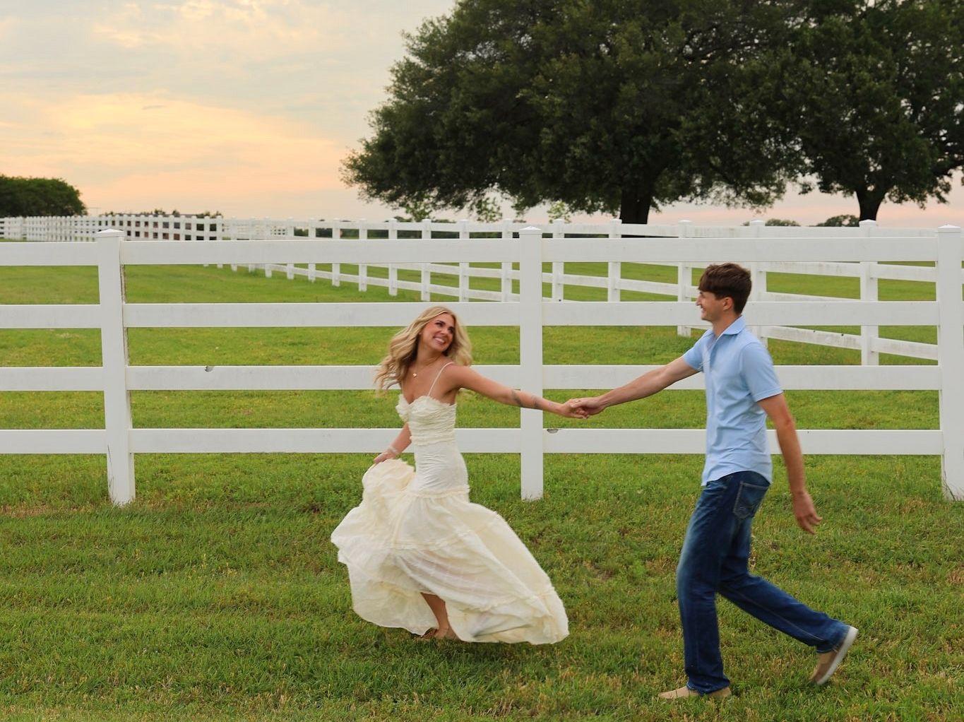 The Wedding Website of Jonathan Ritchie and Saryn Peel