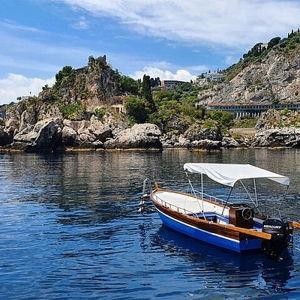 Boat Tour of Isola Bella, Taormina, and Giardini Naxos