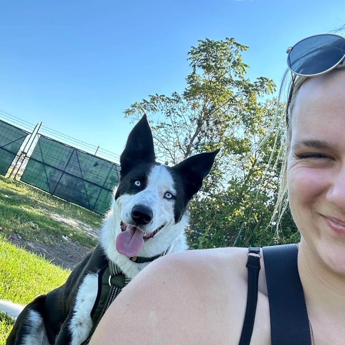 First walk with the girly in our new neighborhood