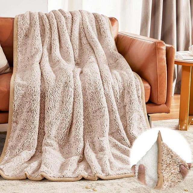 Inhand Sherpa Throw Blankets for Couch, Travel Plush Cozy Lightweight Blanket, Soft Fleece Fur Throw Blanket, Big Fluffy Sherpa Throws and Blankets for Sofa, Bed(50"x 60", Brown)