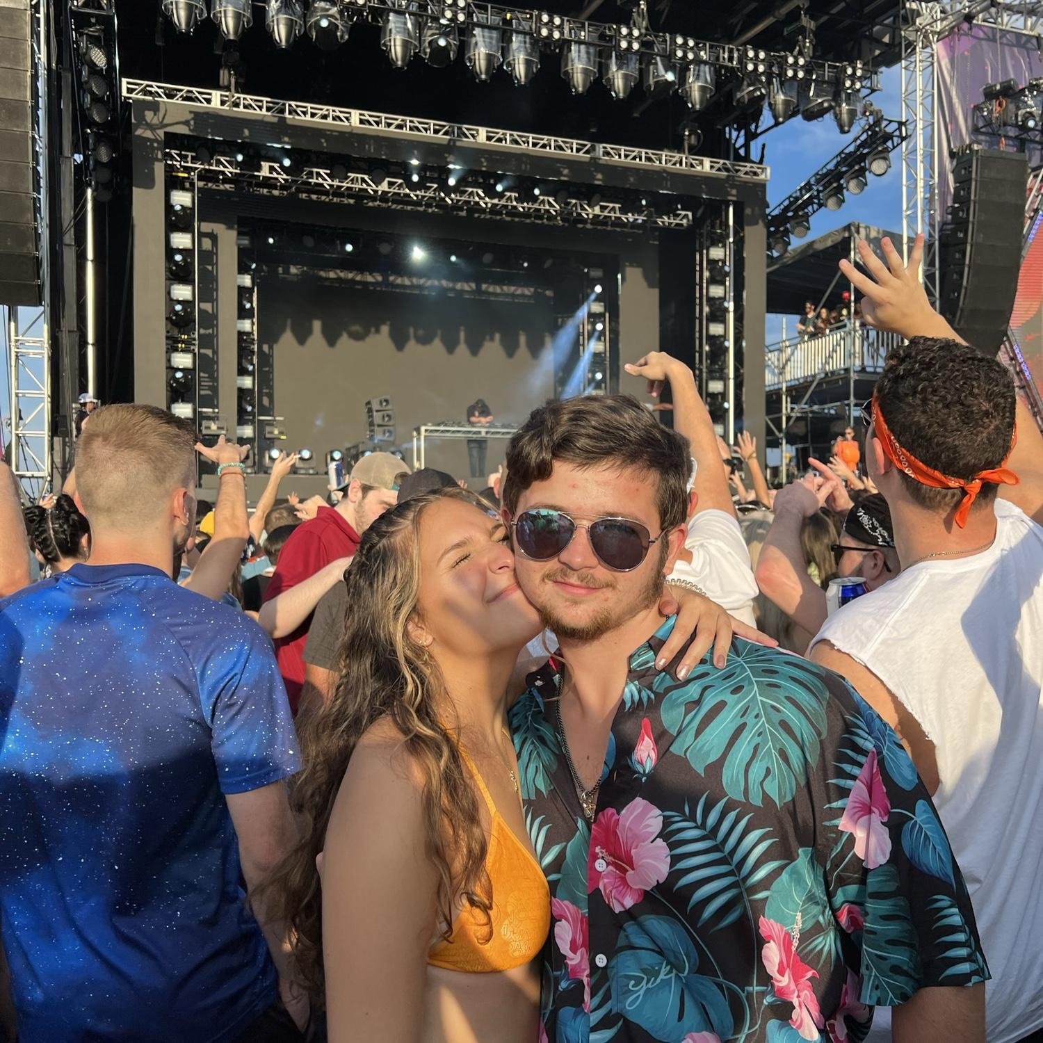 10-01-2021
Turn up the music and party on! Nick and Jess enjoyed their first music festival together.