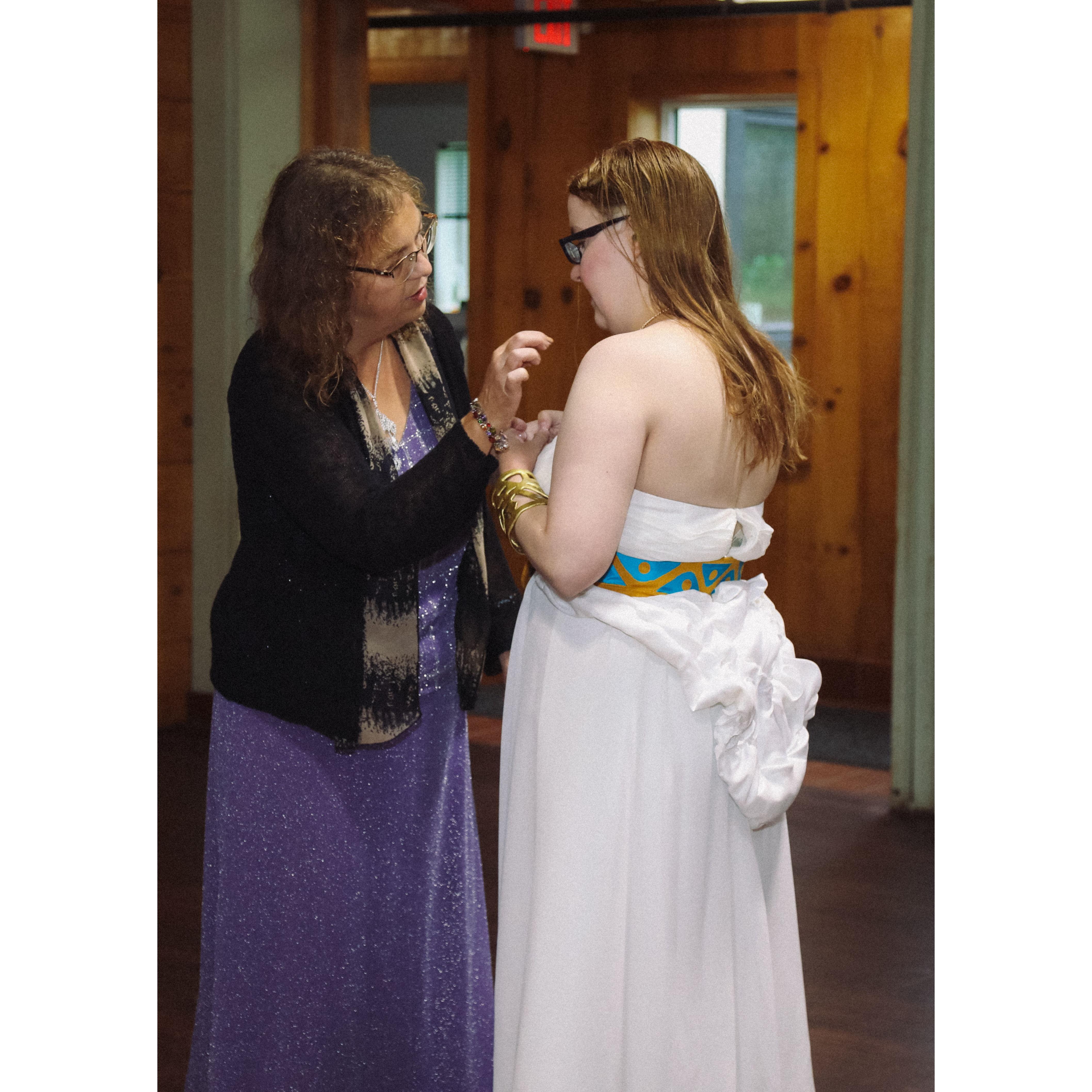 pre-ceremony Sara and Jessica