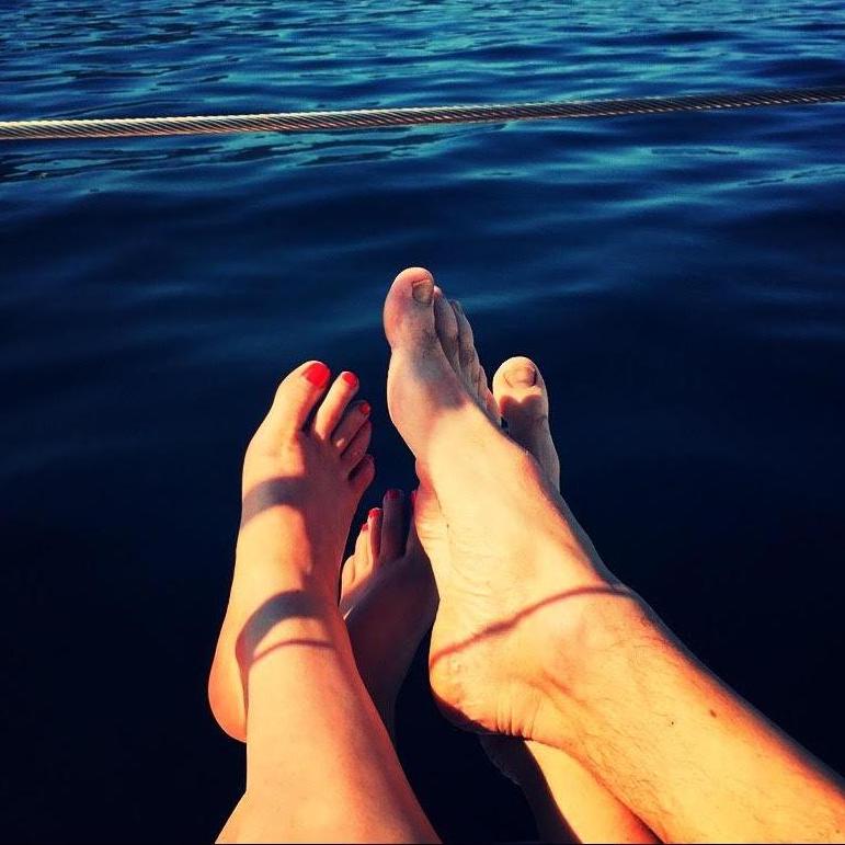 Happy Feet, the human version in Mexico.