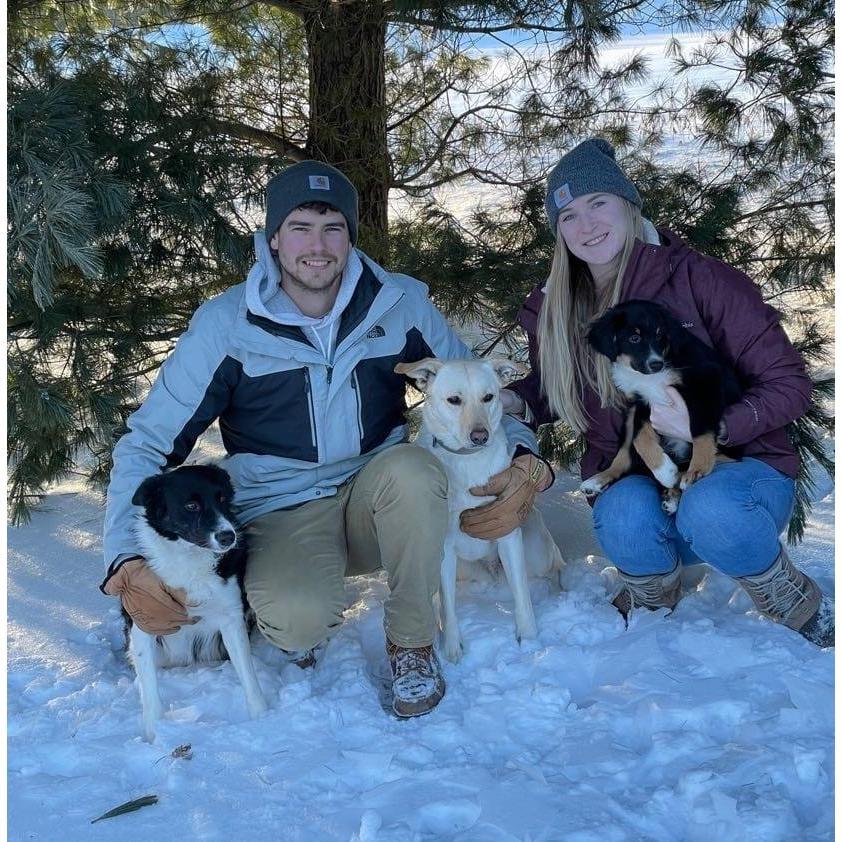 Family Photo
Right: Nova Jacob, Luna, Rachel and Archer