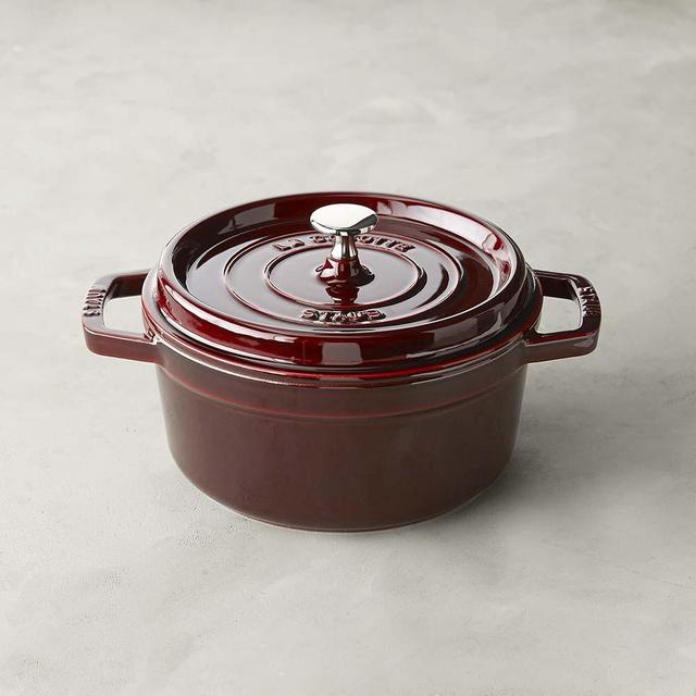 Staub Round Oven, 2 3/4-Qt., Grenadine