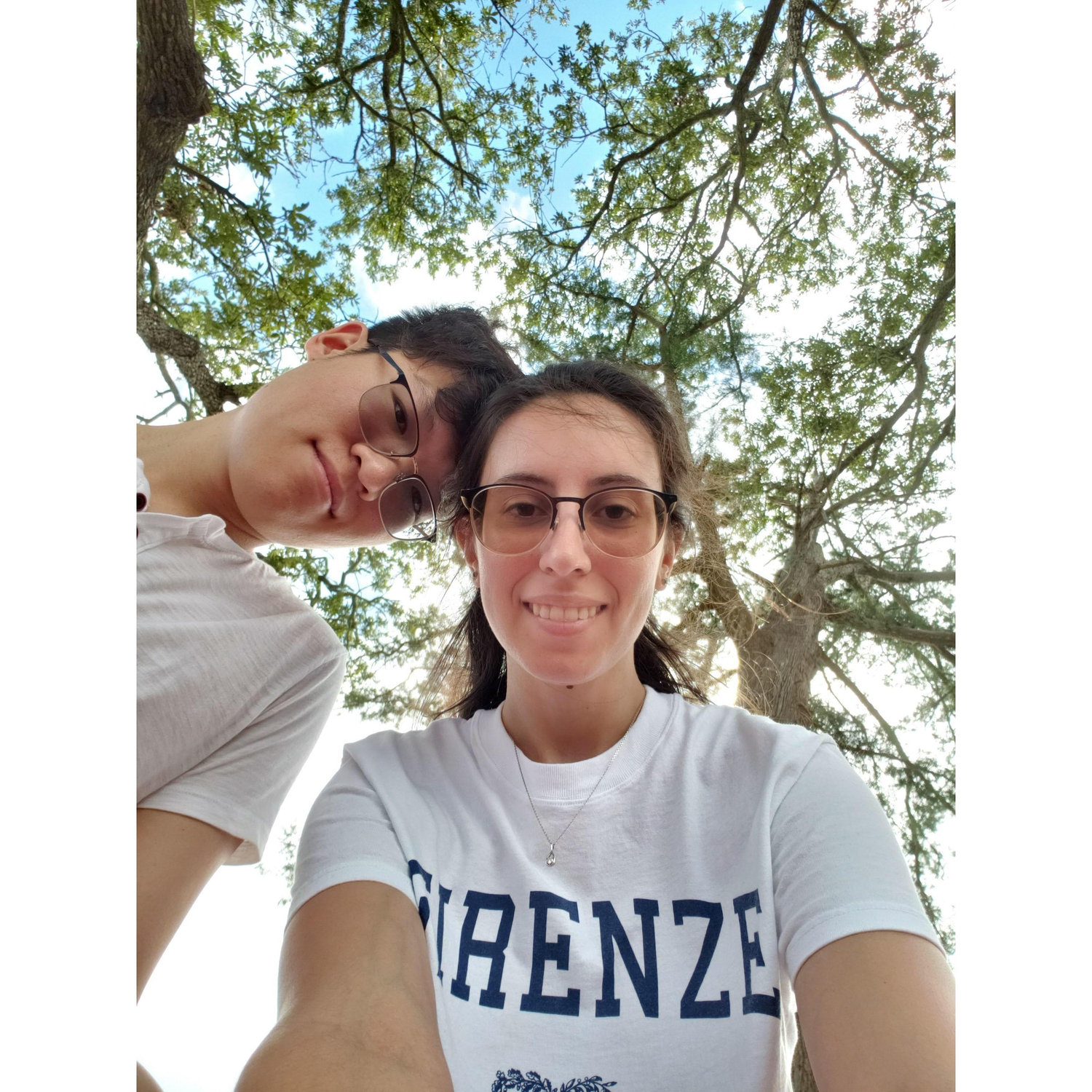 Picnic times in Savannah meadows.