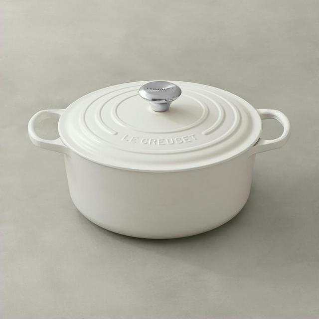 Le Creuset Signature Cast-Iron Round Dutch Oven, 5 1/2-Qt., Matte White