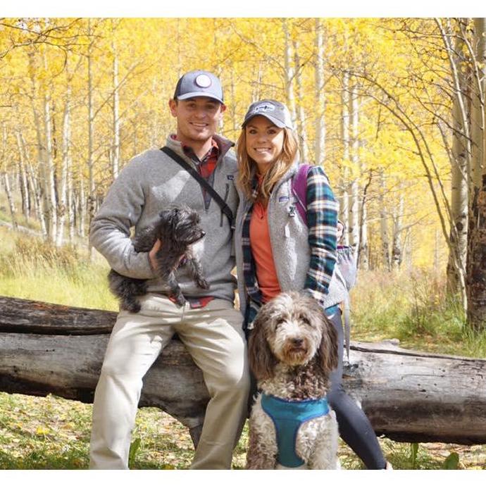 Family leaf peeping