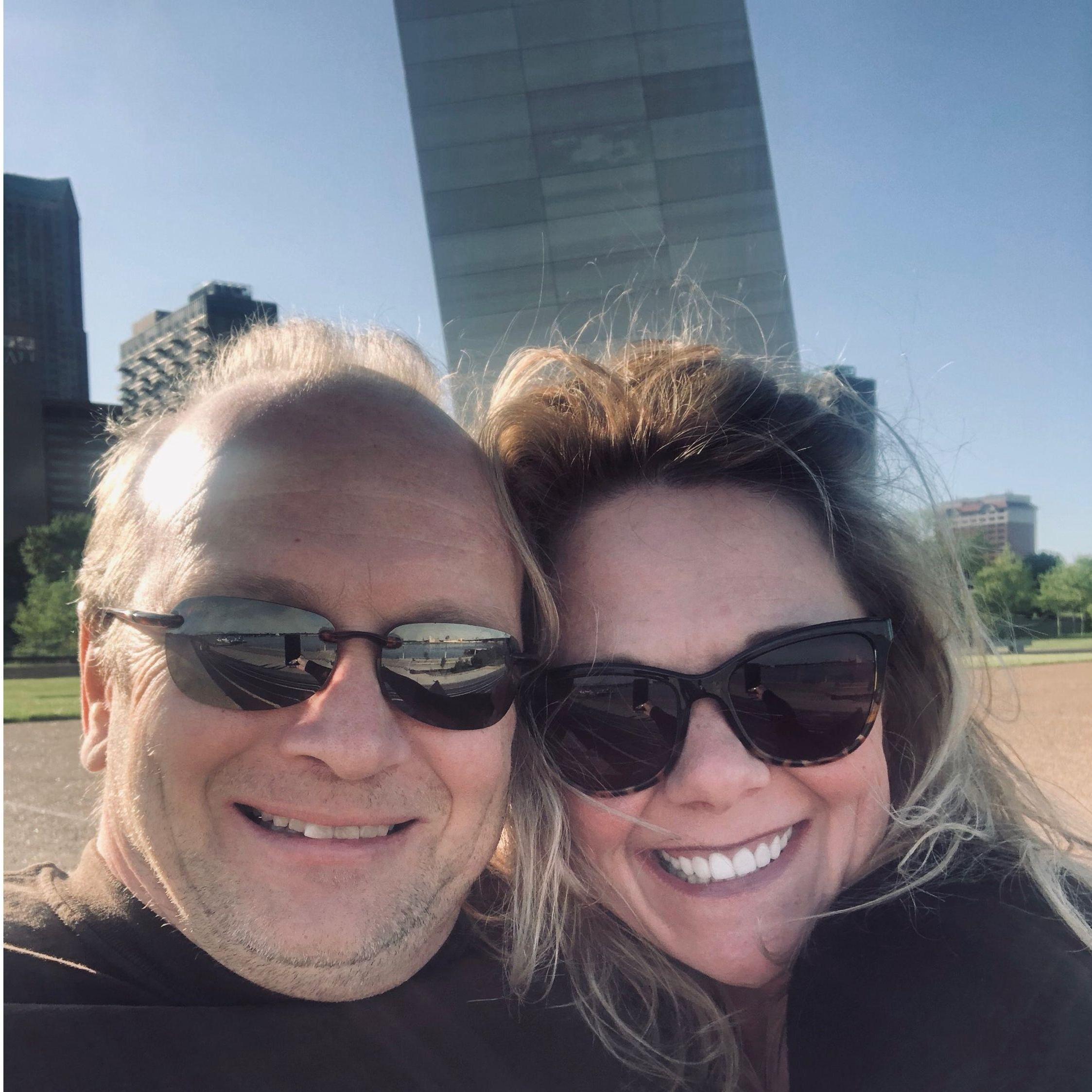 Her first time seeing the Arch in St. Louis up close!