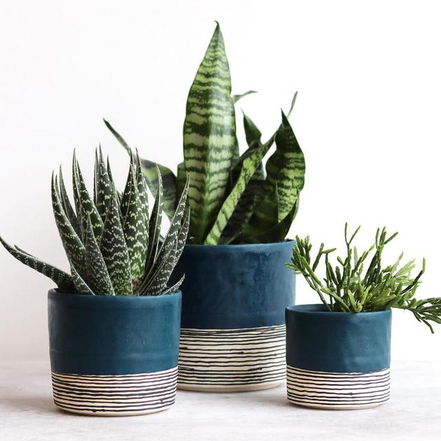 Round Pinched Planter with Stripes - Deep Ocean