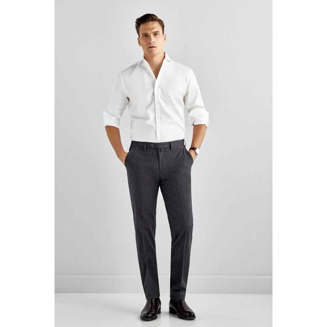 Male Guest: Semi-Formal Black or White Polo