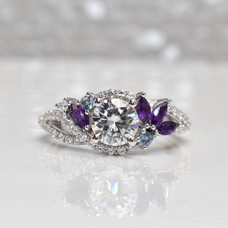 The engagement ring that Brandon designed for Julia.