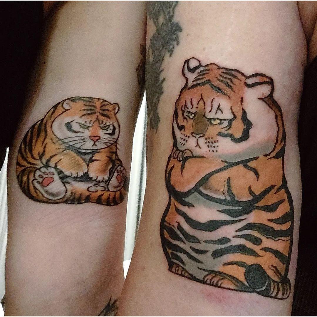 Fun fact, Vinny and Vy are both the year of the Tiger! We're getting married in the year of the Dragon!!
