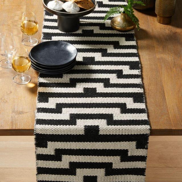 Mohave Lines 90" Jacquard Table Runner