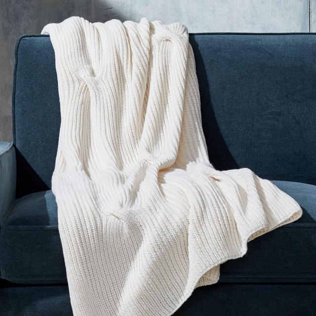 Warm White Cable Knit Throw