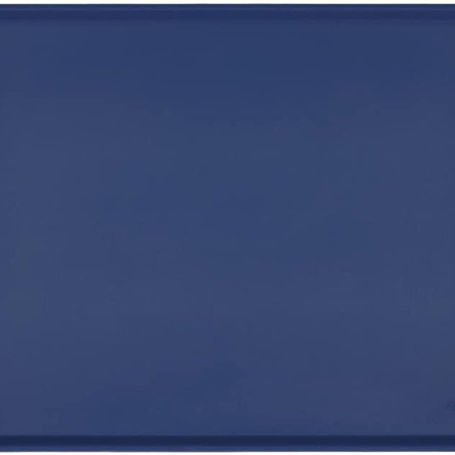 Amazon Basics Waterproof Anti-Slip Silicone Pet Food and Water Bowl Mat