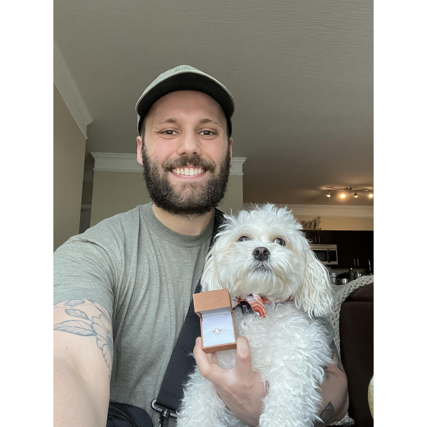The dog saw the ring before she did