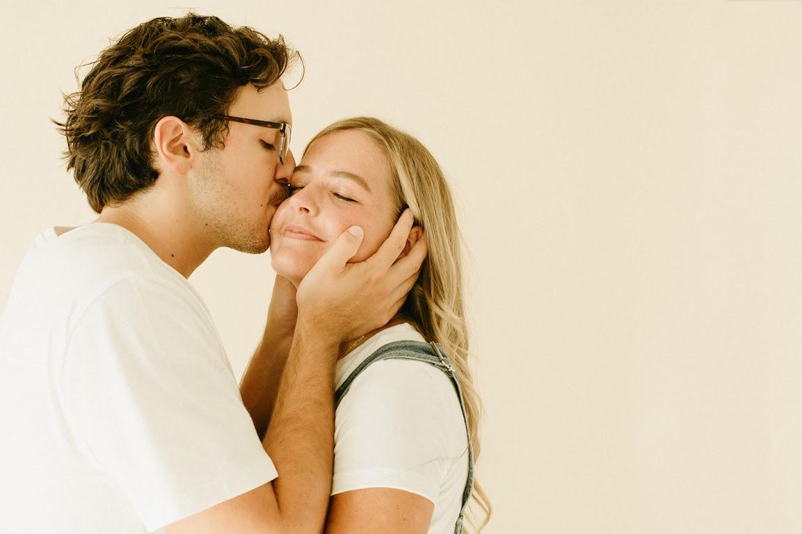 The Wedding Website of Lindsay Anderson and Andrew Royalty