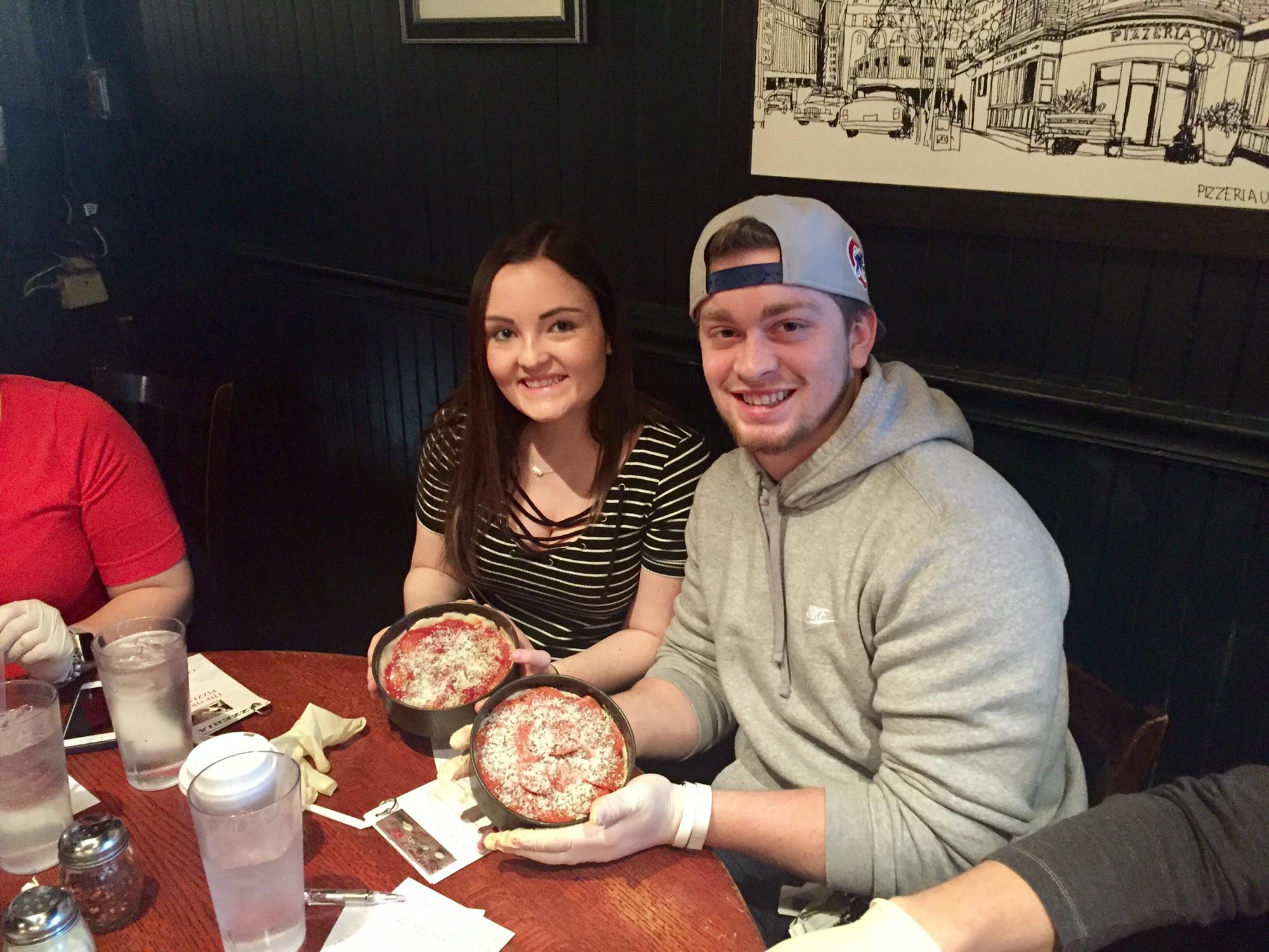 Deep dish pizza making class in Chicago