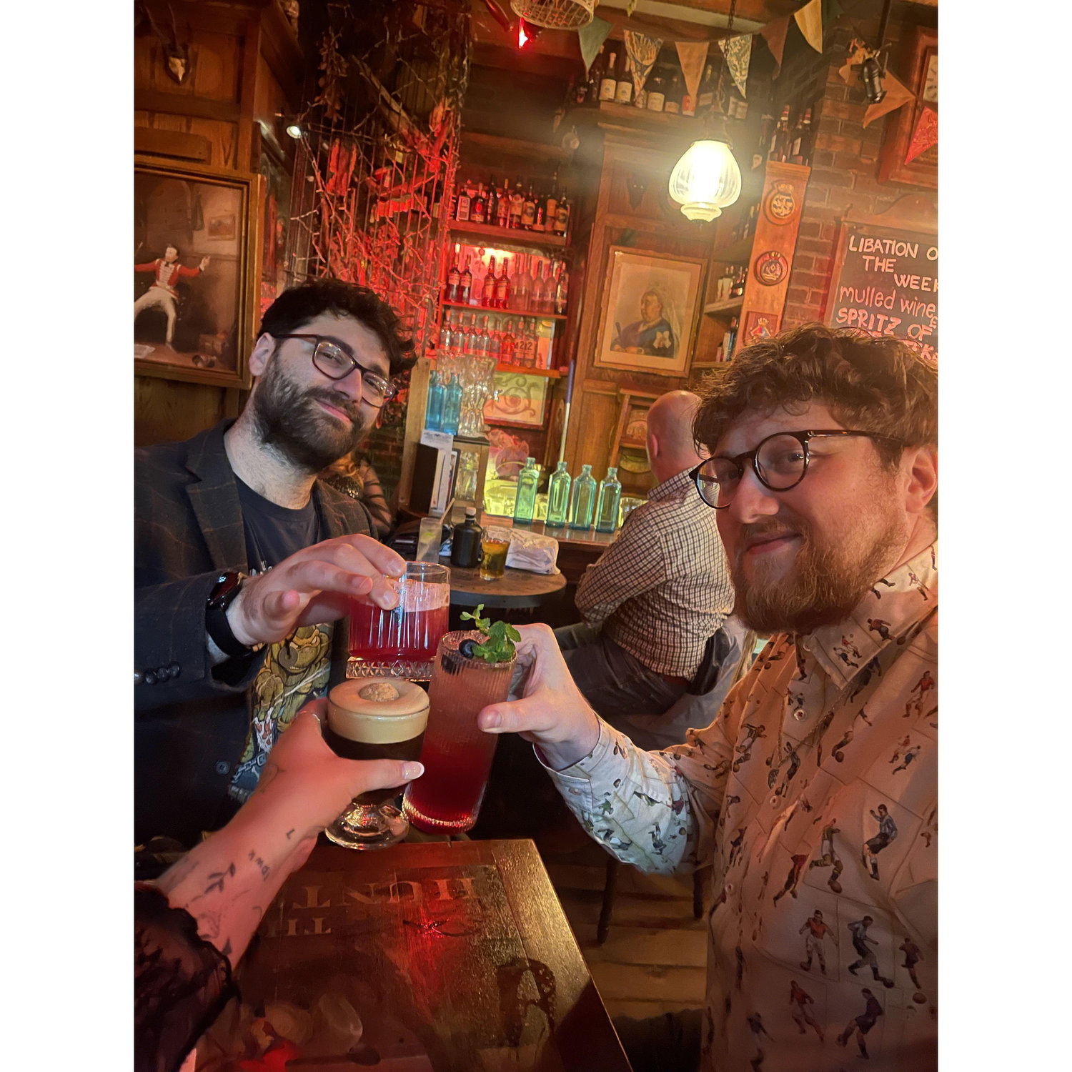 Just before we all gathered around the old Joanna for a good ol' fashioned knees up - Kieran
It felt so surreal to introduce these two kings to each other. Instant mates x
