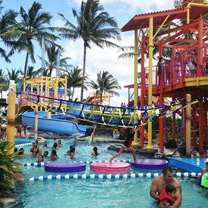 Coral Crater Park & Wet 'n' Wild Hawaii: Zip & Dip + Transport from Waikiki