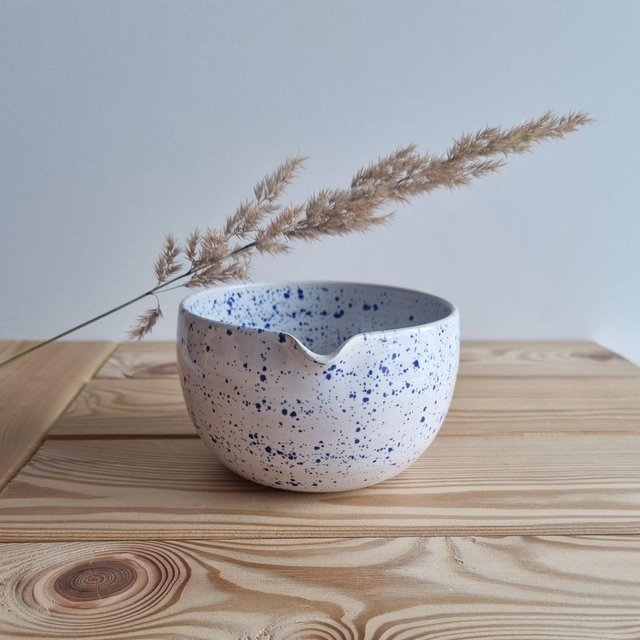 Matcha Bowl with Spout, Chawan with Spout, White and Blue Speckled Tea Cup, Ceramic Matcha Bowl Handmade, Matcha Lover Gift