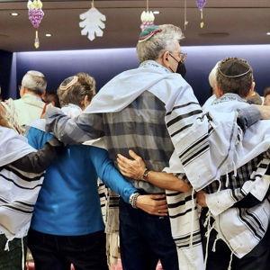 Congregation Beit Simchat Torah https://cbst.org/give/donate/