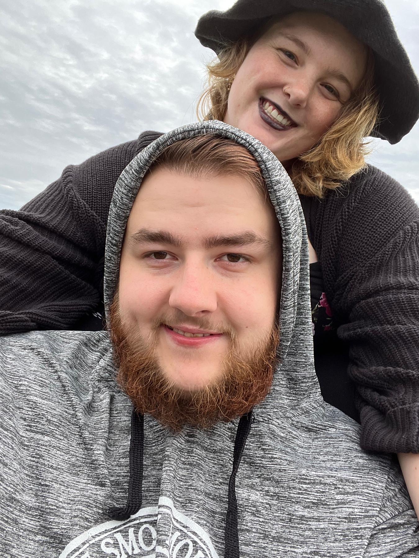 Date night to watch a band at the local winery 🍷