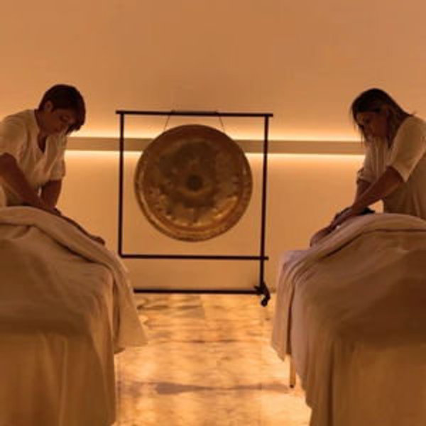 60-Minute Couples Massage