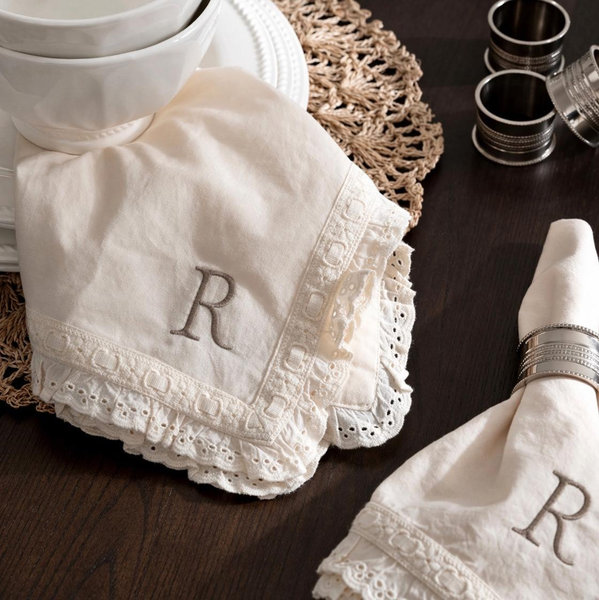 Lace Trim Napkins (Set of 4)