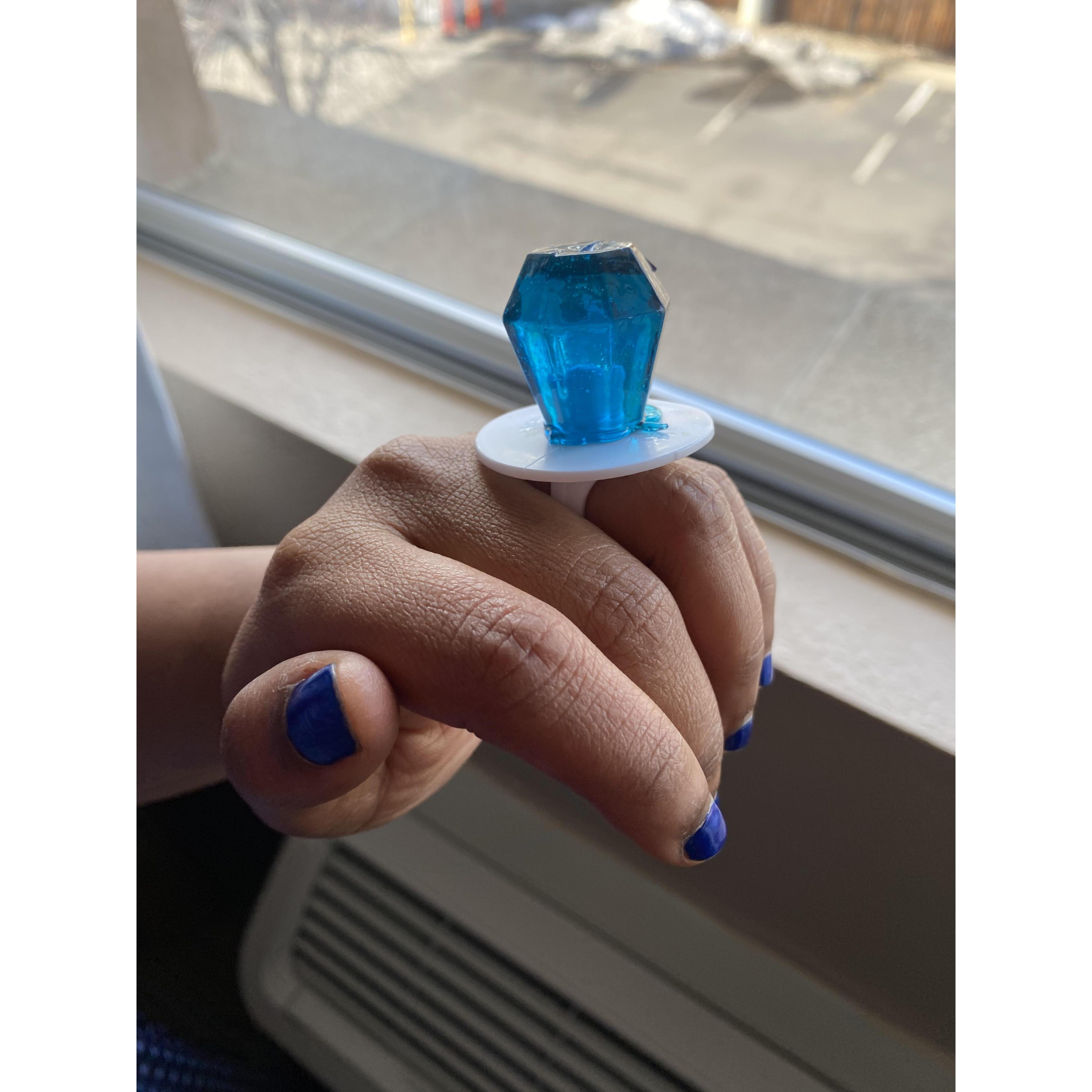 He gave me the blue one cos it matched my nail color, very thoughtful ;)
