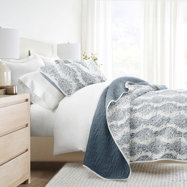 Luxury Lightweight Reversible Quilted Coverlet Set - Becky Cameron , Full/Queen, Distressed Damask / Dusk Blue