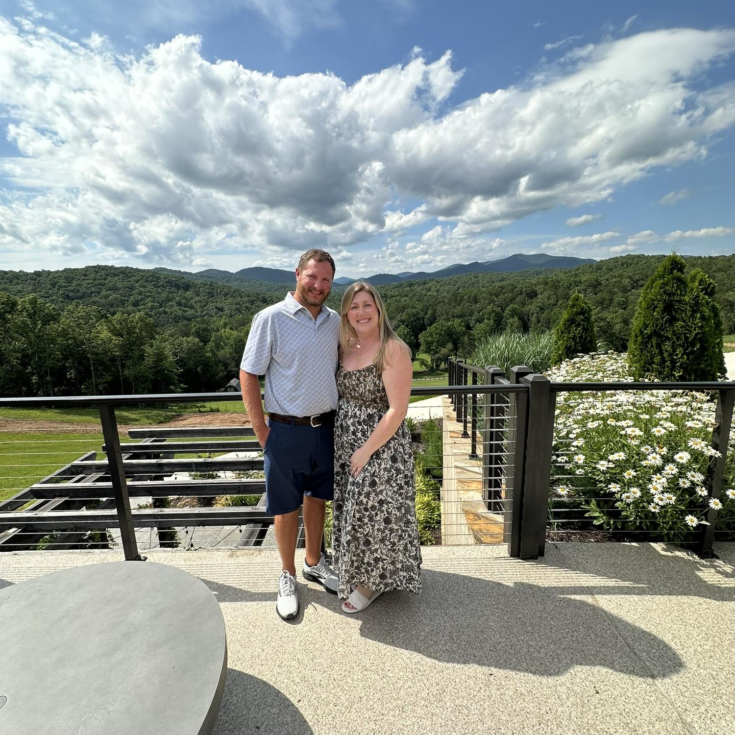 We spent the weekend in Elijay, GA to celebrate our engagement and it was a dream!