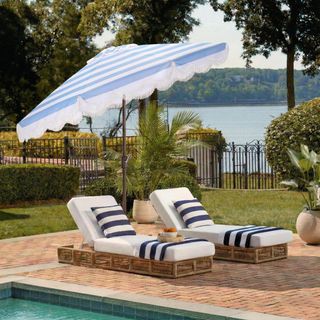 Lucerna Outdoor Crank Umbrella